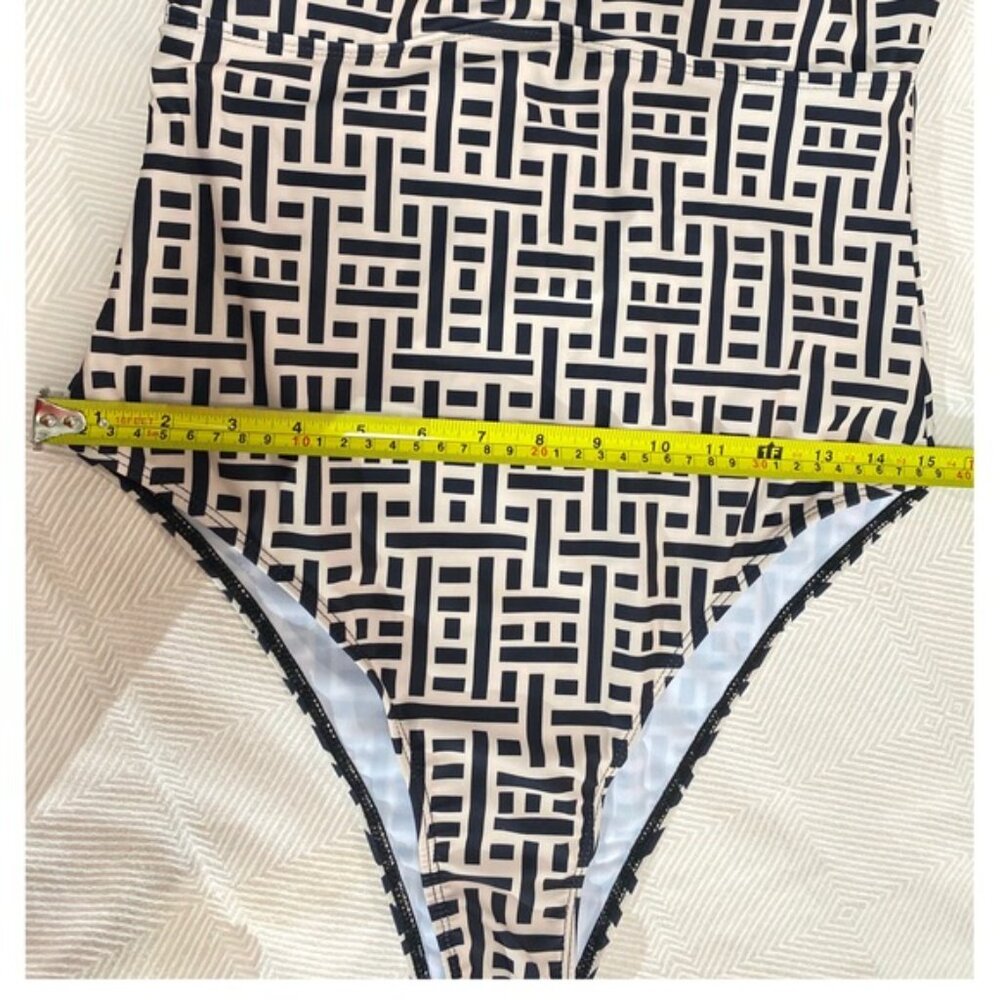Geometric Patterned One-Piece Swimsuit - Picture 15 of 16